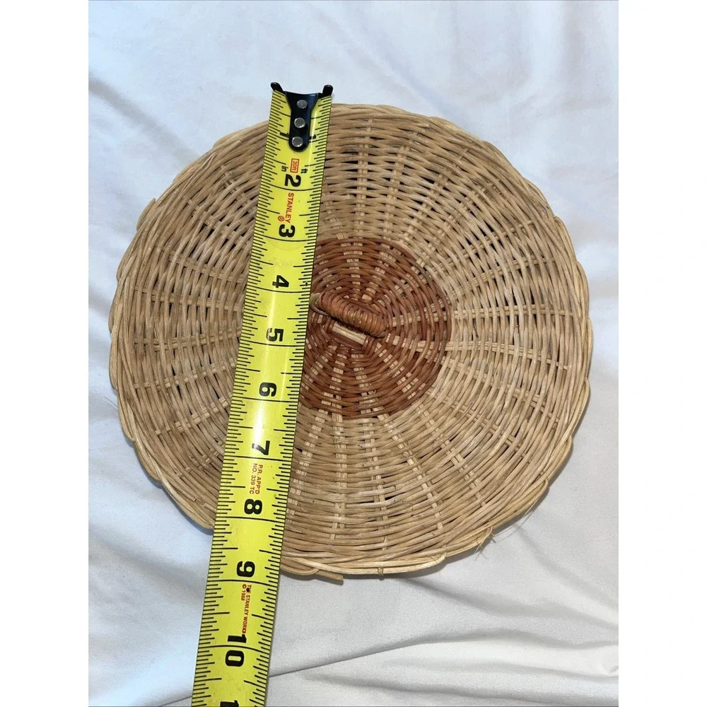 Vintage Circle Shaped‎ Basket with Lid Two Tone